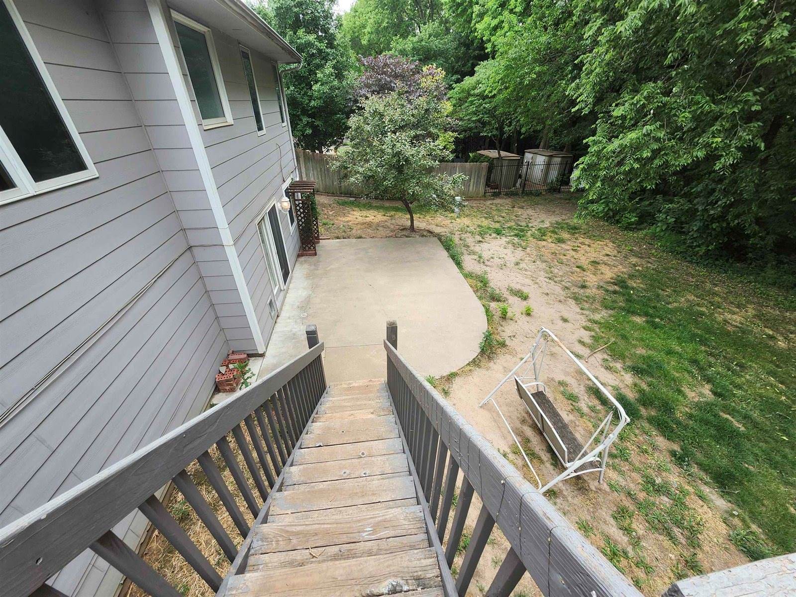 2211 South Glenhurst Ct, Andover, KS 67002