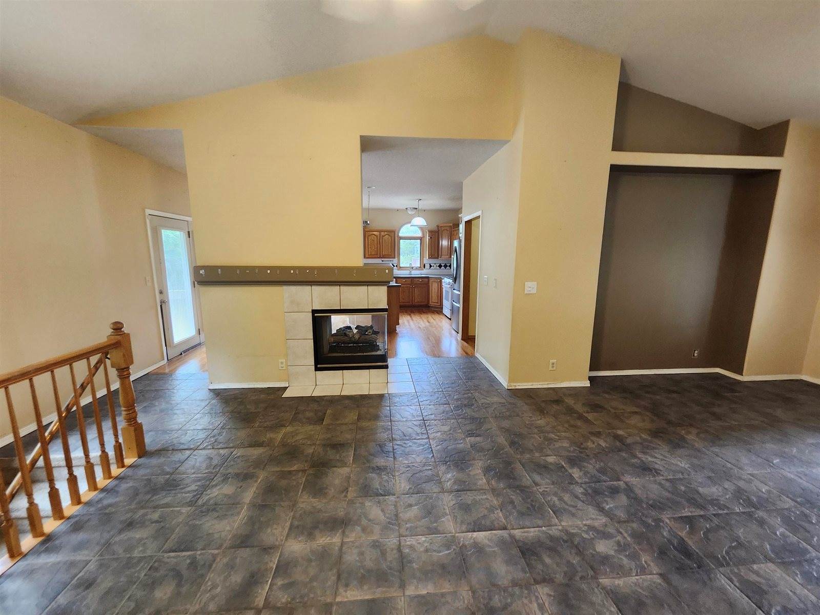 2211 South Glenhurst Ct, Andover, KS 67002