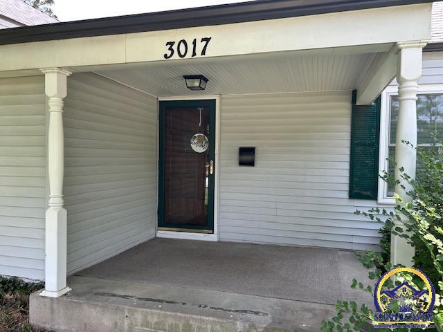 3017 SW 11th ST, Topeka, KS 66604