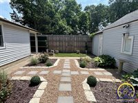 3017 SW 11th ST, Topeka, KS 66604