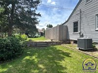 3017 SW 11th ST, Topeka, KS 66604