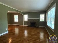 3017 SW 11th ST, Topeka, KS 66604