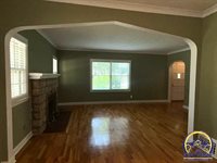 3017 SW 11th ST, Topeka, KS 66604