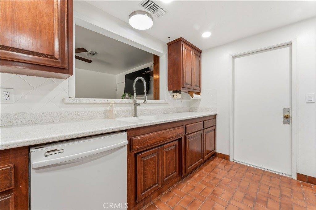 5094 Mariposa, San Bernardino, CA 92404