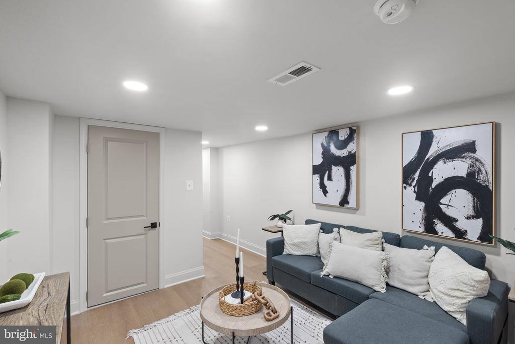 124 Mount Street, Baltimore, MD 21223