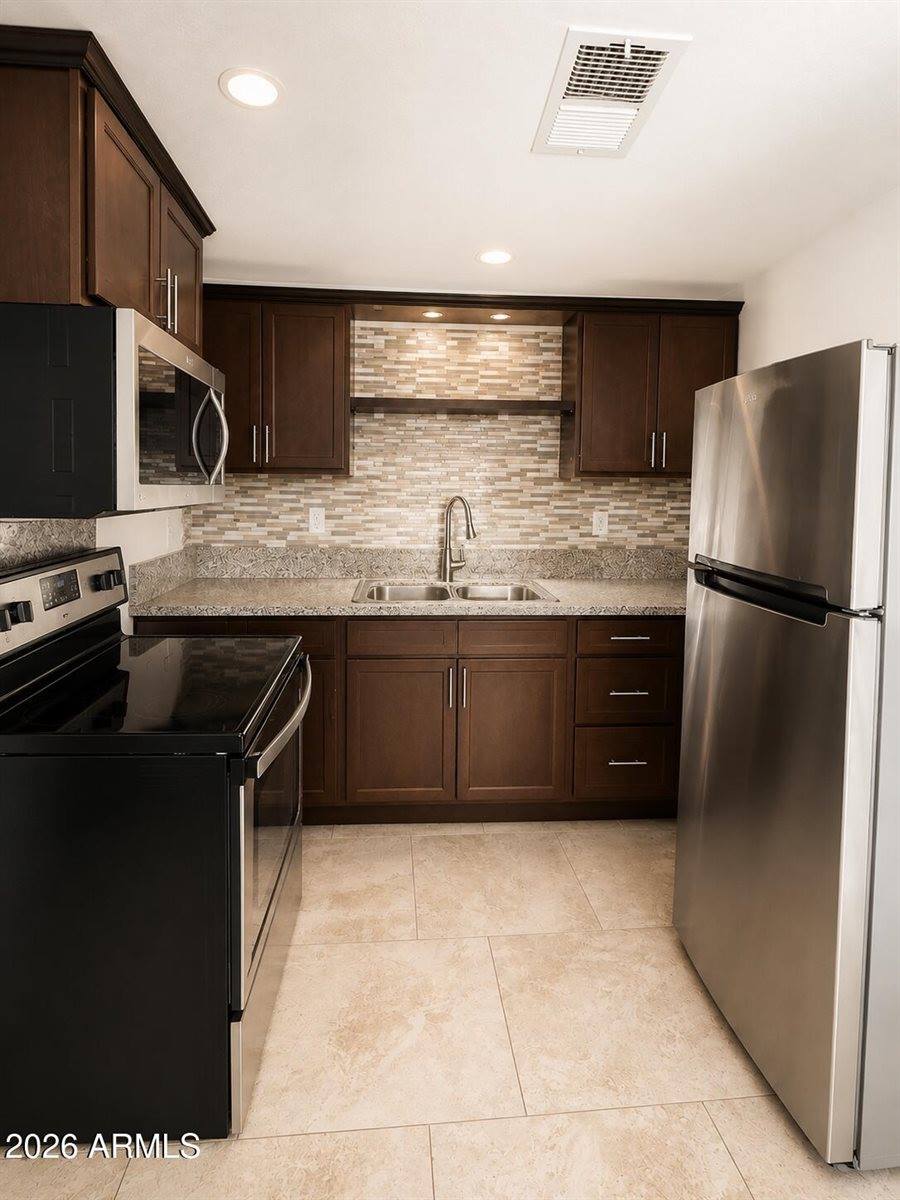 2234 West Medlock Drive, Phoenix, AZ 85015