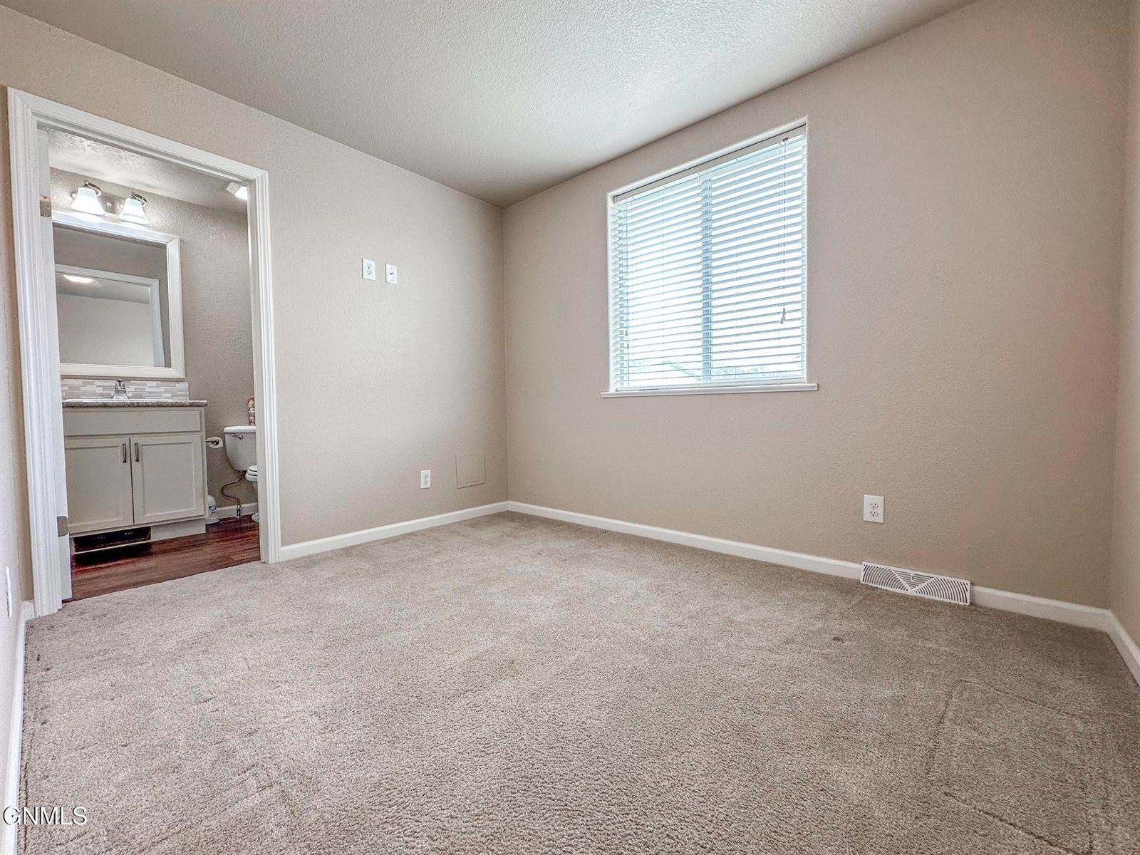 1613 Deerfield Road SE, Mandan, ND 58554