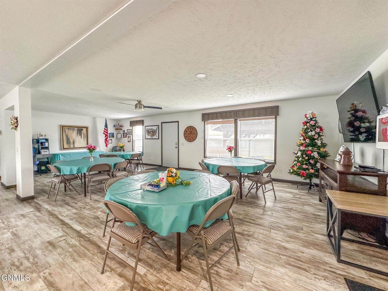 1613 Deerfield Road SE, Mandan, ND 58554