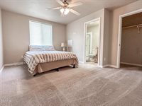 1613 Deerfield Road SE, Mandan, ND 58554