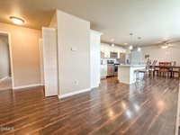 1613 Deerfield Road SE, Mandan, ND 58554