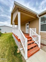 1613 Deerfield Road SE, Mandan, ND 58554
