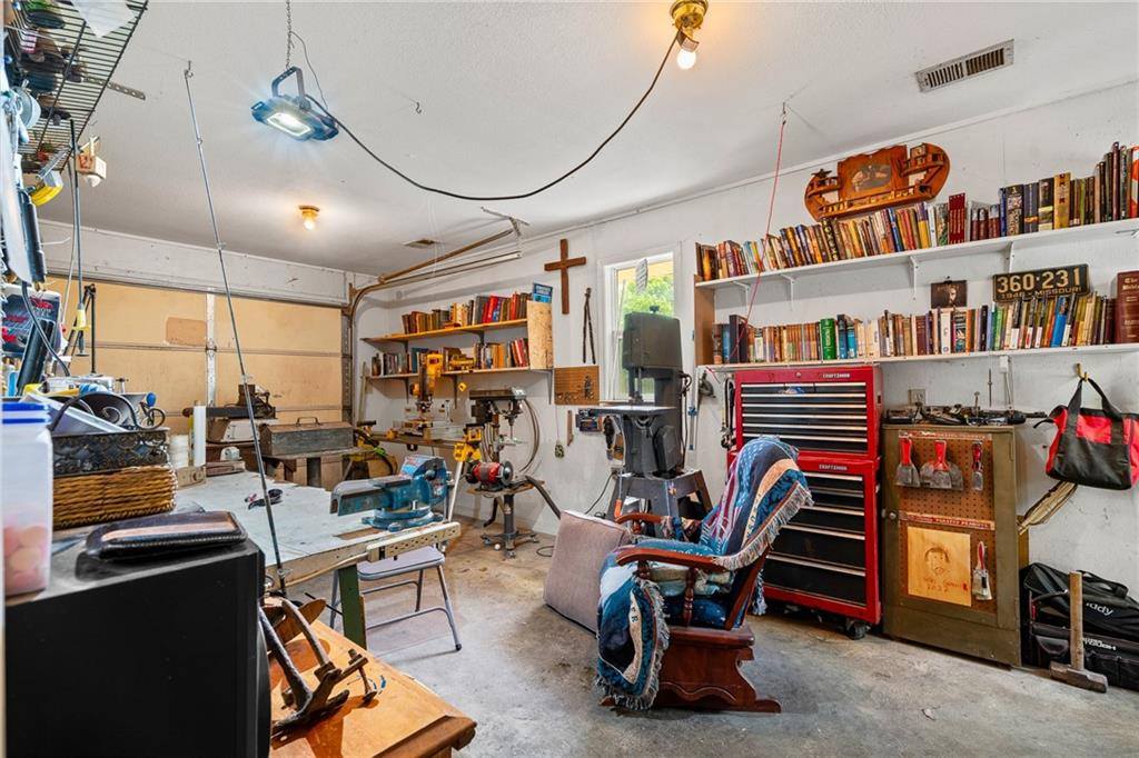 303 West Maple Street, Archie, MO 64725