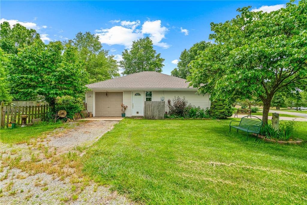 303 West Maple Street, Archie, MO 64725