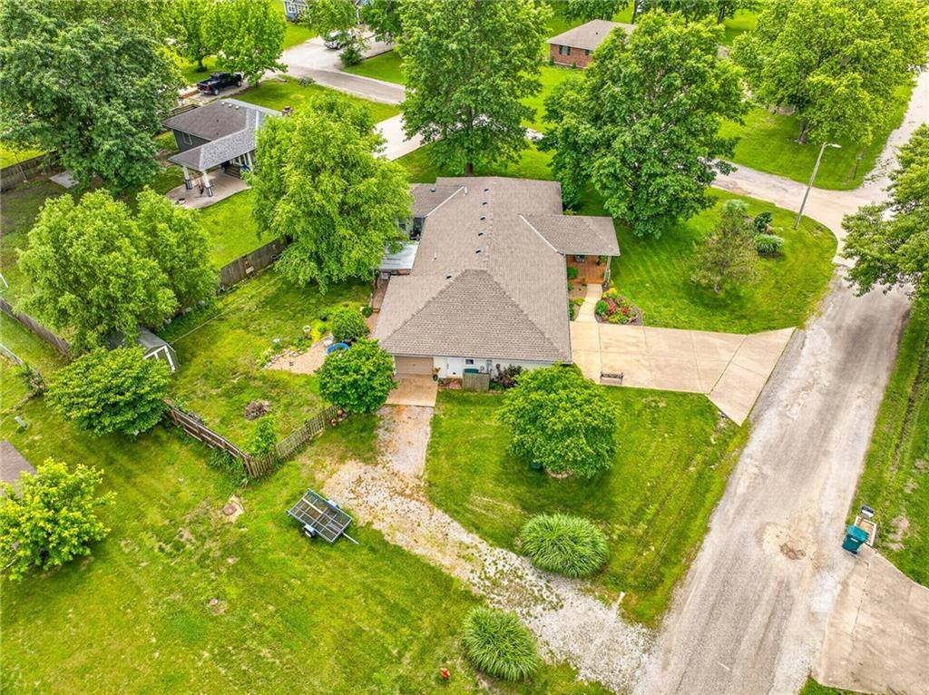 303 West Maple Street, Archie, MO 64725