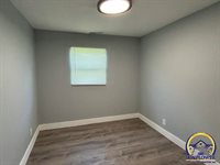 3125 SW Fillmore ST, Topeka, KS 66611