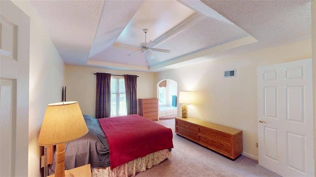 3105 NW 57th Street, Kansas City, MO 64151