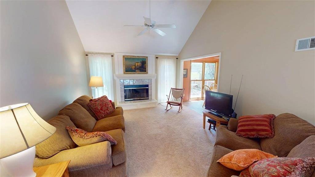 3105 NW 57th Street, Kansas City, MO 64151
