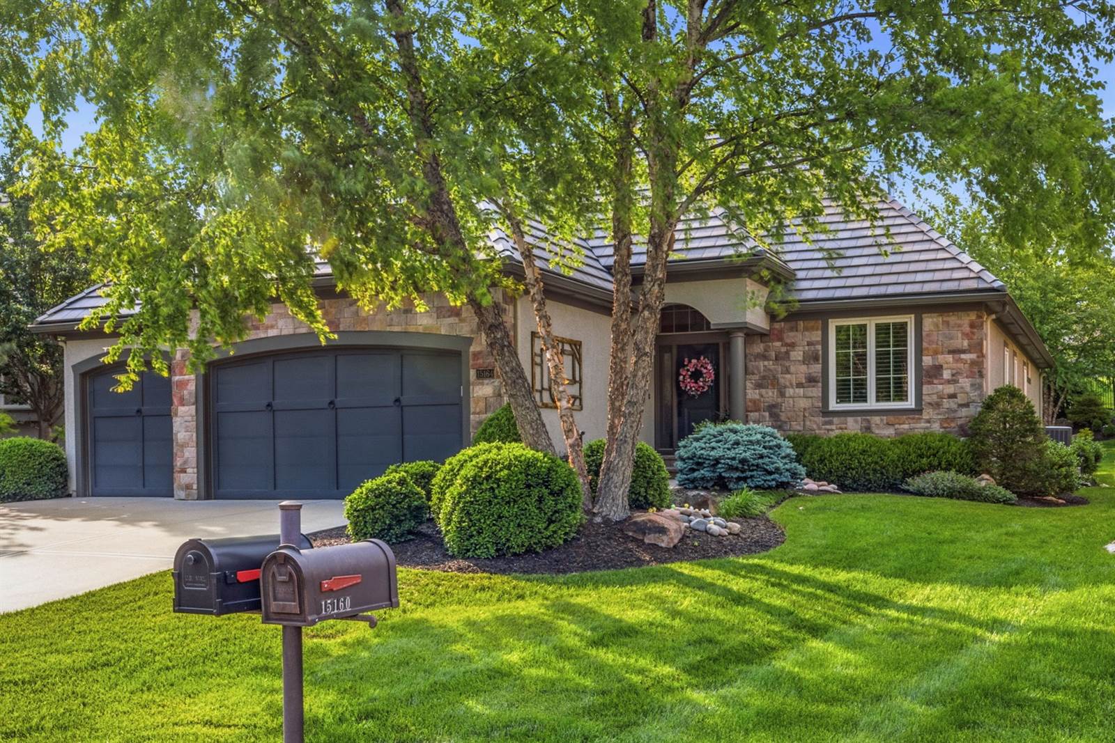 15164 Fontana St, Leawood, KS 66224