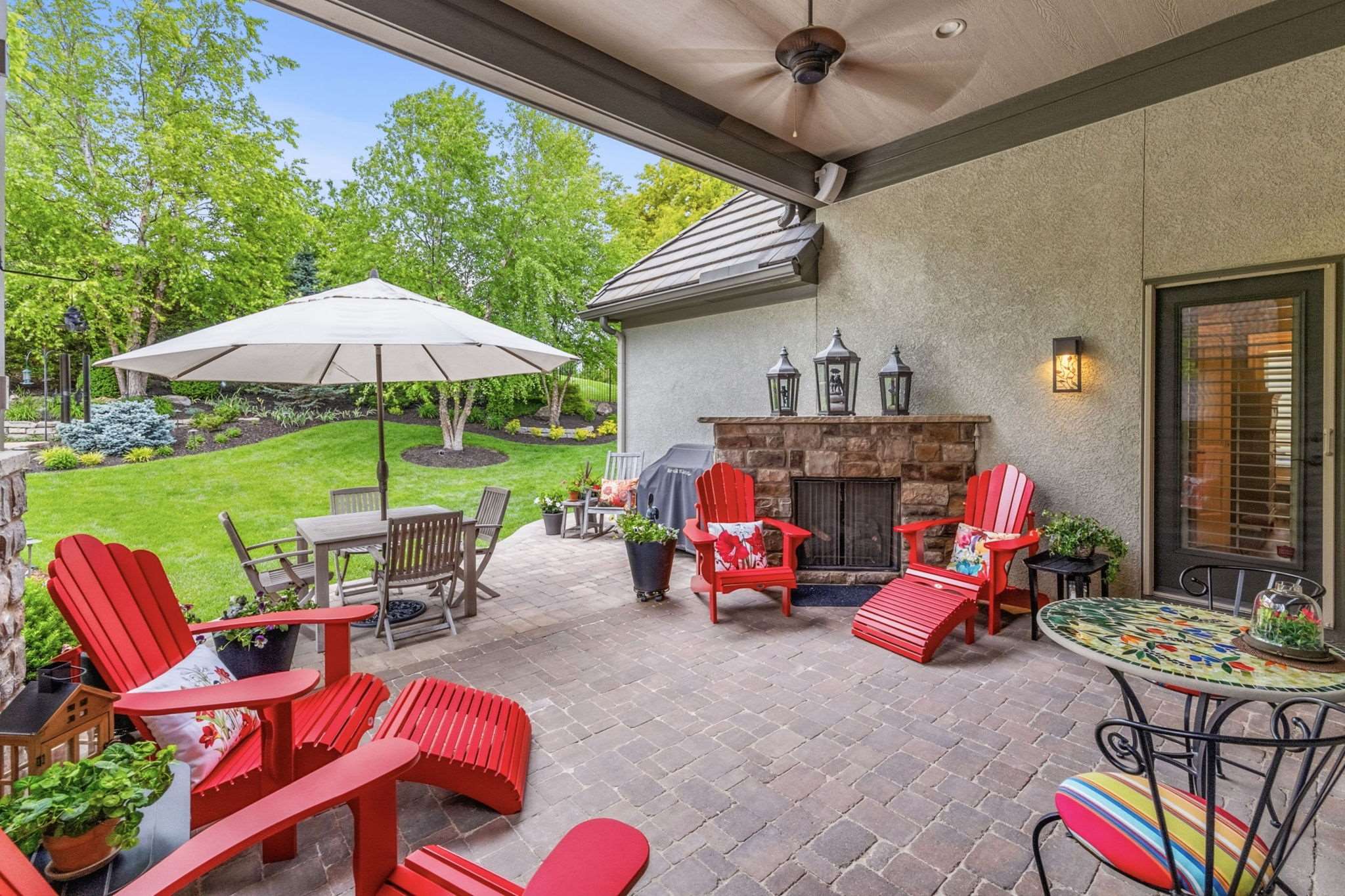 15164 Fontana St, Leawood, KS 66224