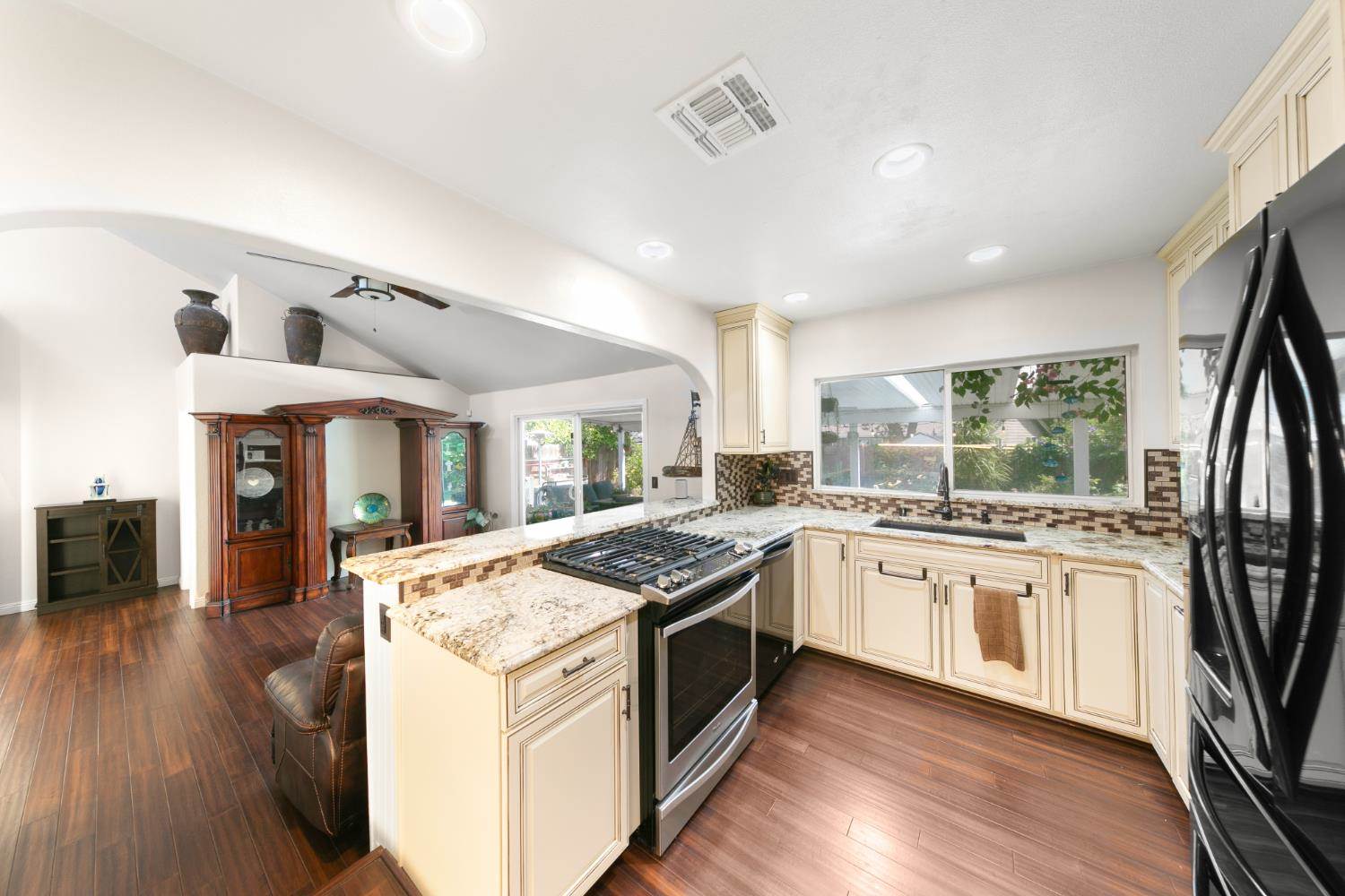 6342 Oakcreek Way, Citrus Heights, CA 95621