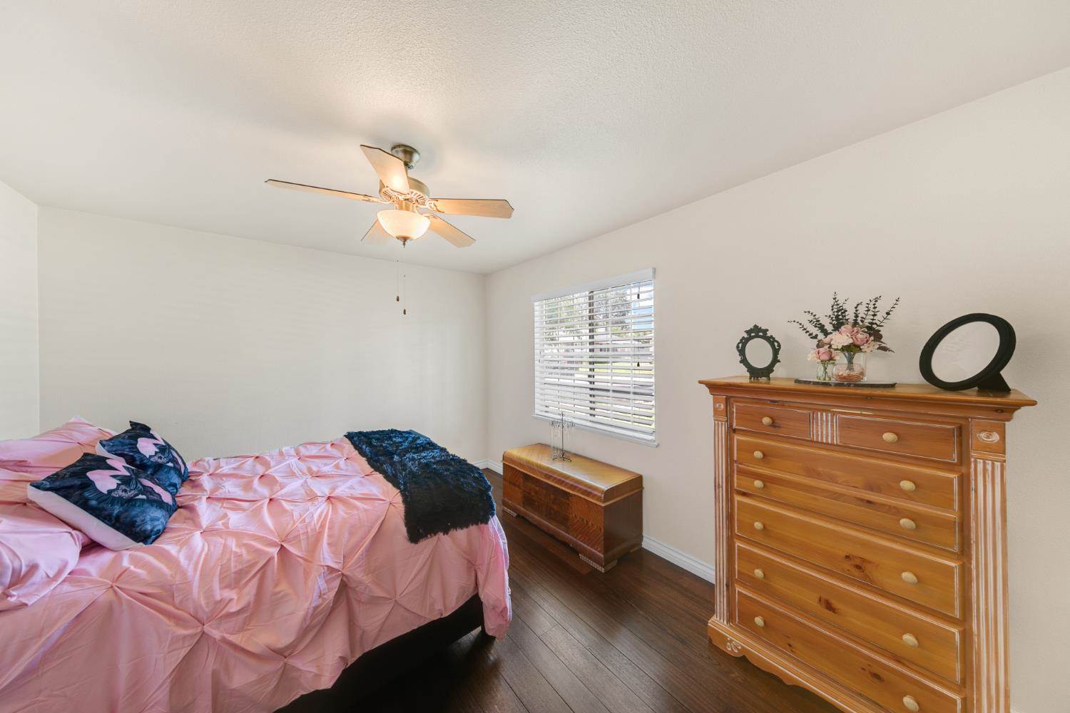 6342 Oakcreek Way, Citrus Heights, CA 95621