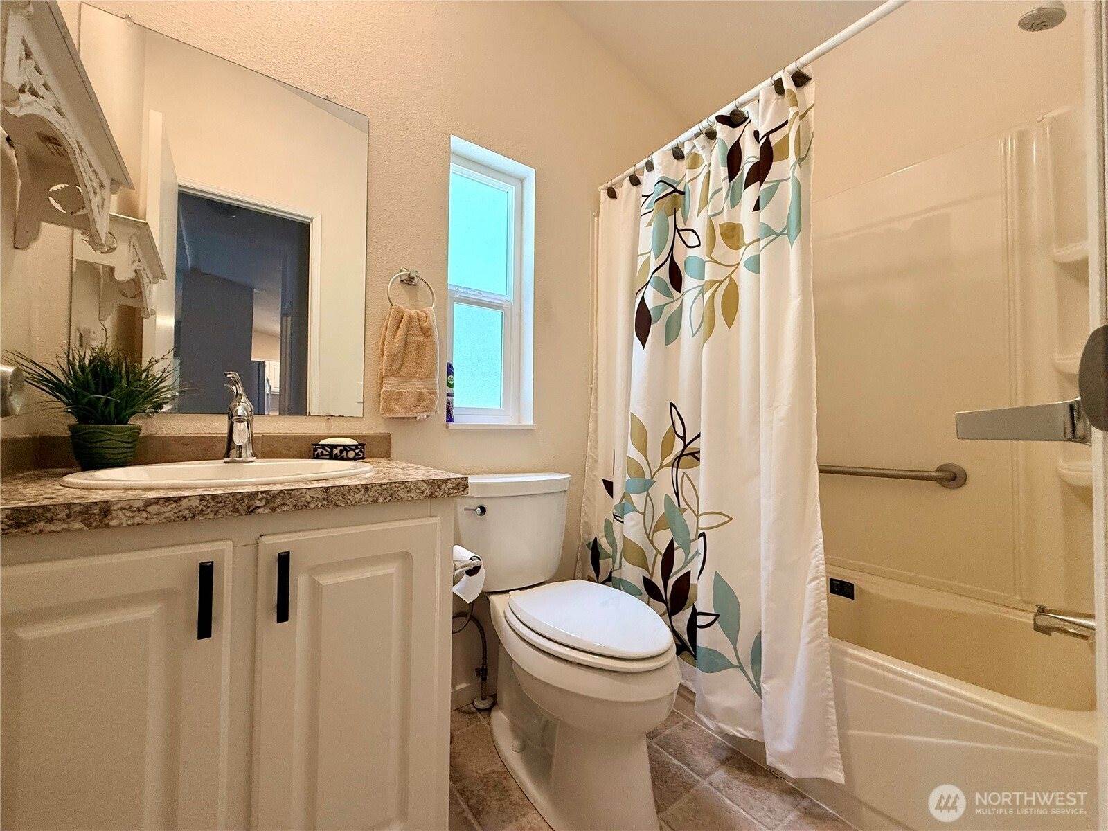 2512 Alonda Lane NE, Olympia, WA 98516