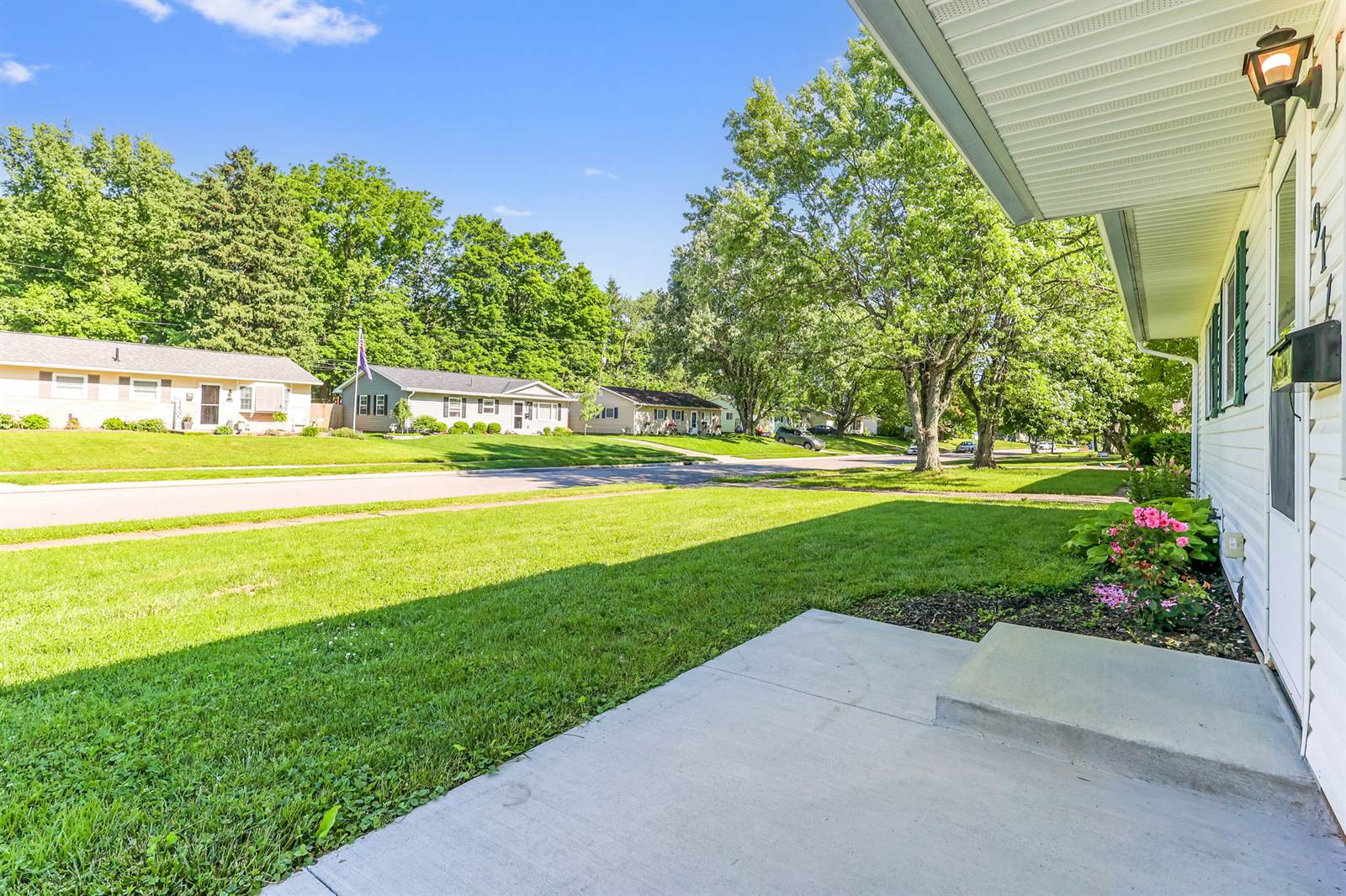 911 Hillridge Road, Reynoldsburg, OH 43068