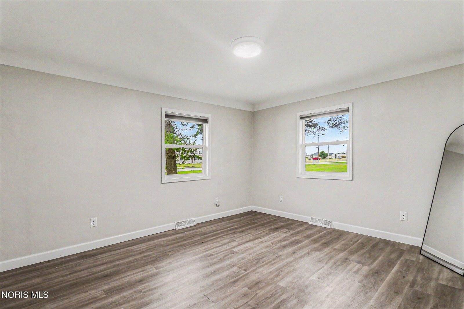 2120 Mathews Road, Northwood, OH 43619