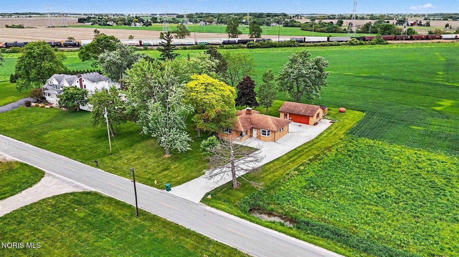2120 Mathews Road, Northwood, OH 43619