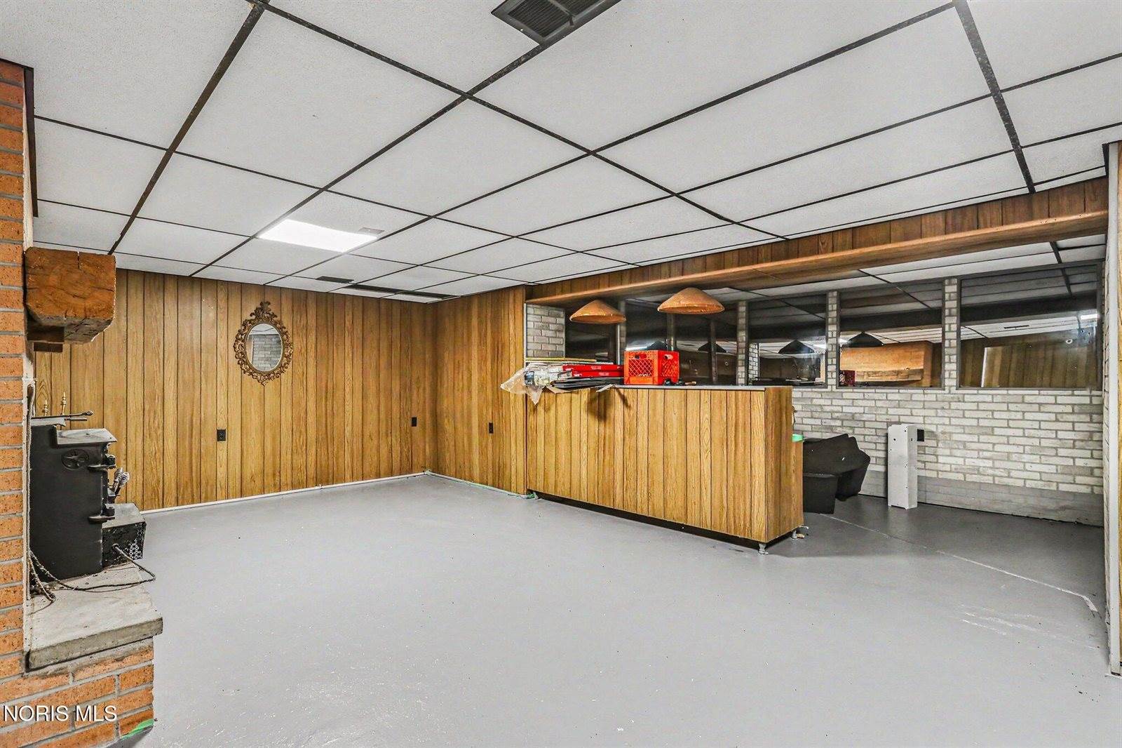 2120 Mathews Road, Northwood, OH 43619