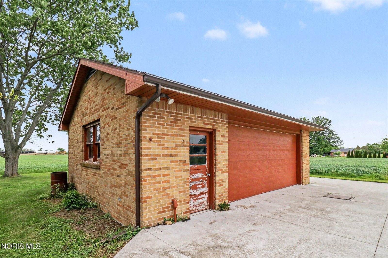 2120 Mathews Road, Northwood, OH 43619