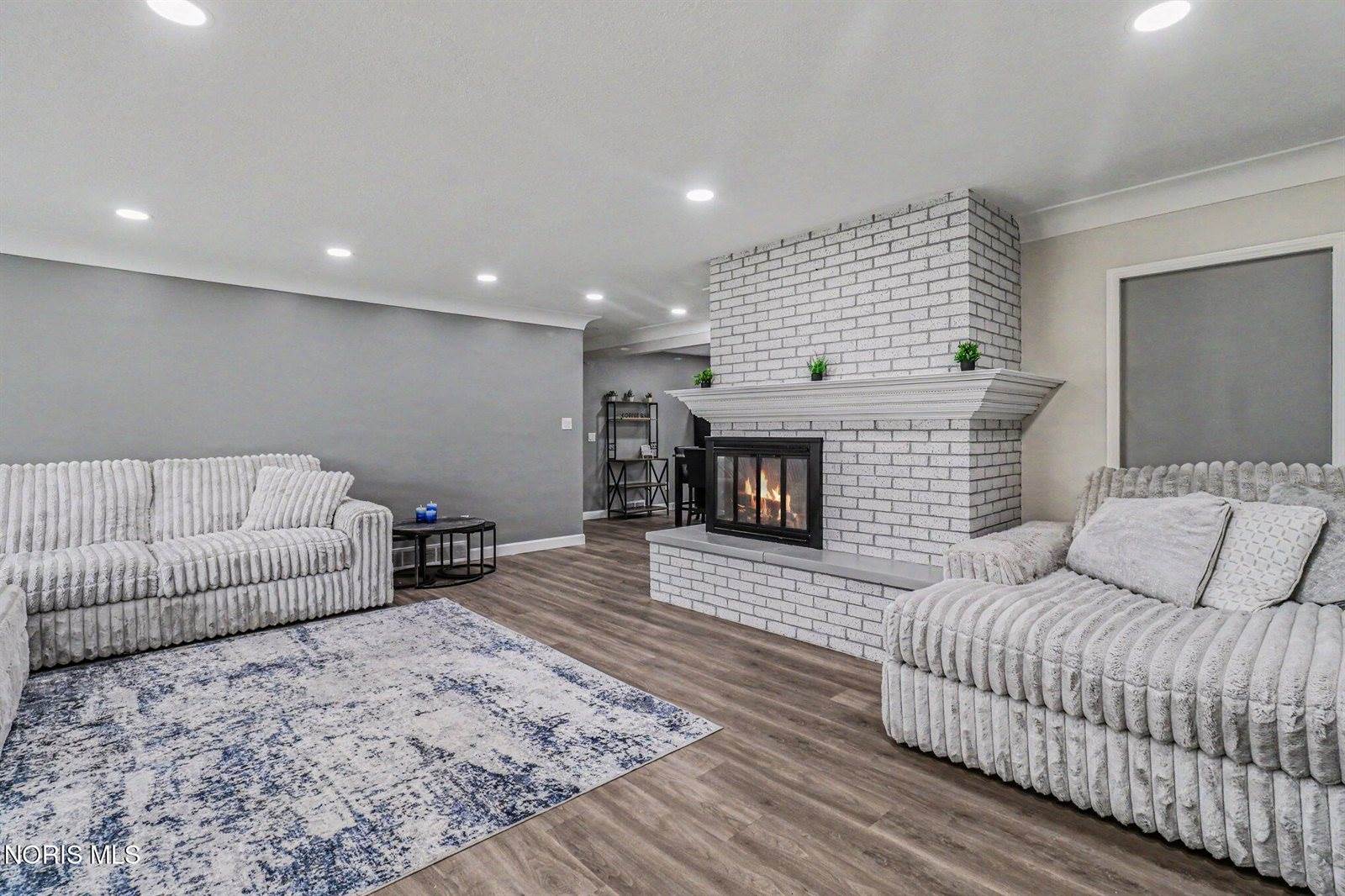 2120 Mathews Road, Northwood, OH 43619
