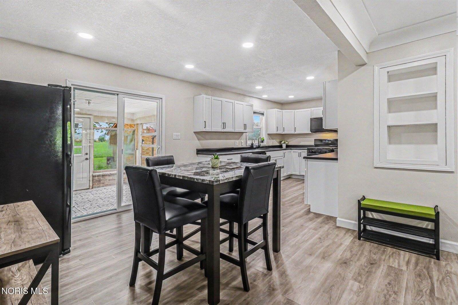2120 Mathews Road, Northwood, OH 43619