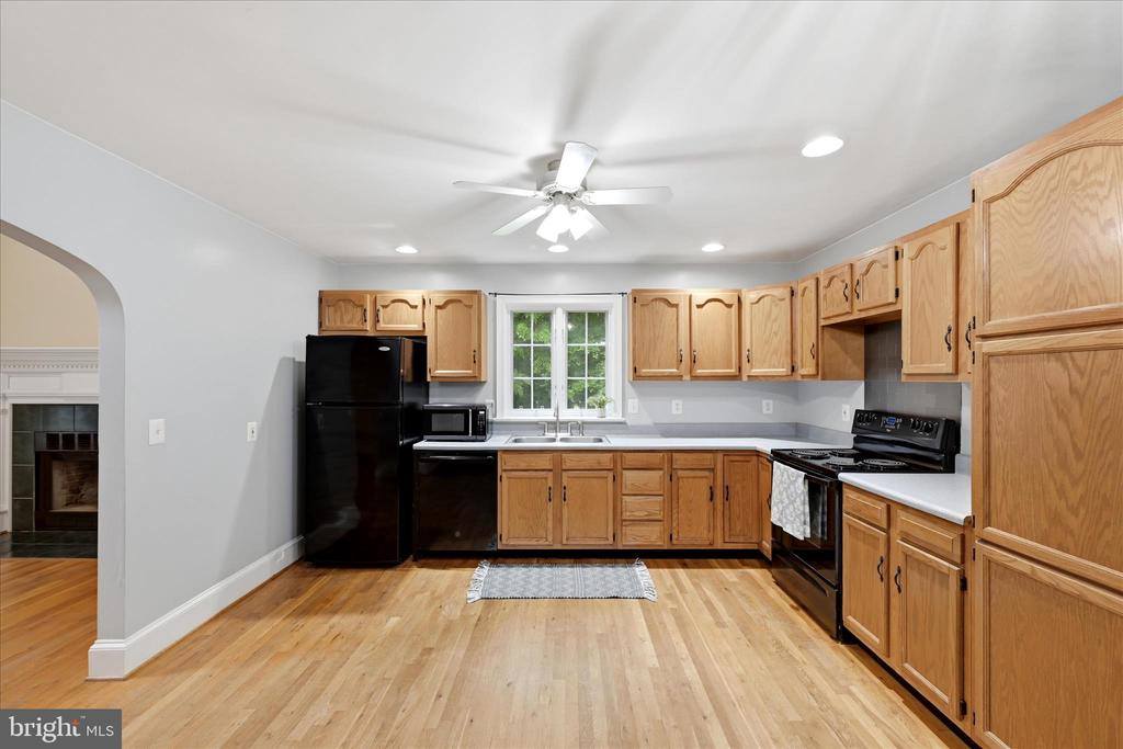348 Pine Shores Drive, Front Royal, VA 22630