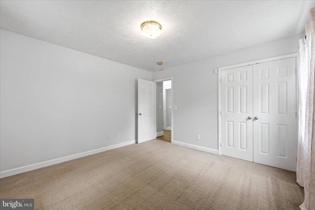 348 Pine Shores Drive, Front Royal, VA 22630