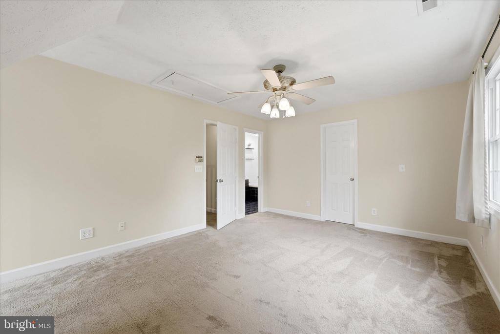 348 Pine Shores Drive, Front Royal, VA 22630