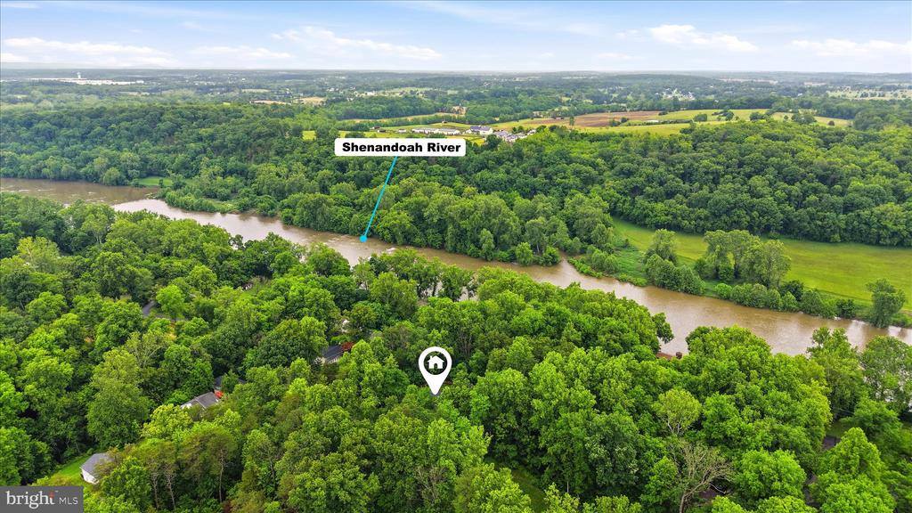 348 Pine Shores Drive, Front Royal, VA 22630