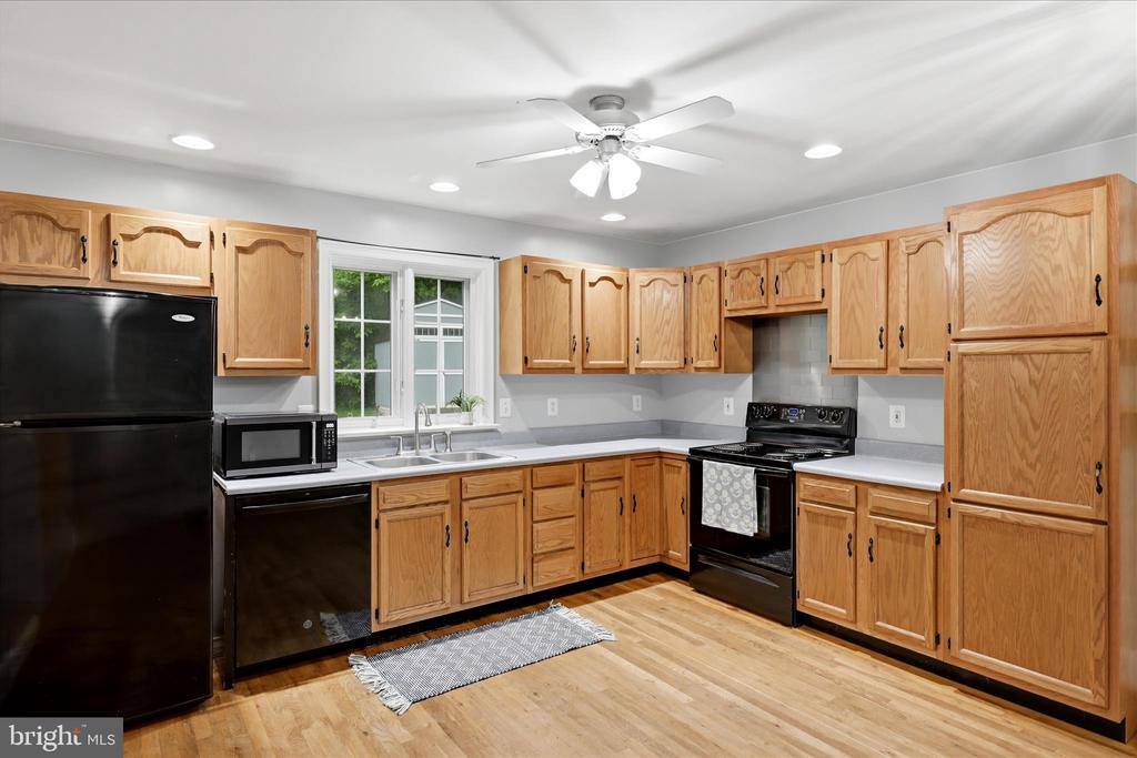 348 Pine Shores Drive, Front Royal, VA 22630
