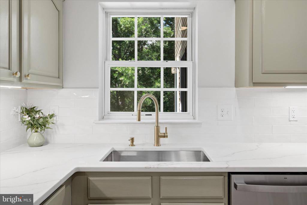 8972 Benchmark Lane, Bristow, VA 20136