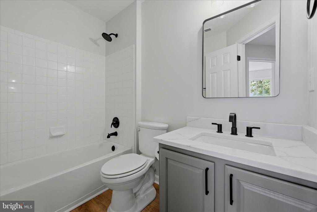 8972 Benchmark Lane, Bristow, VA 20136