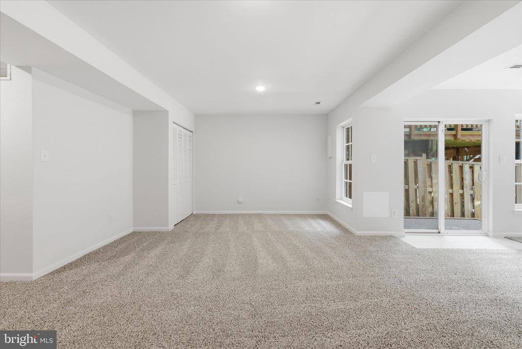 8972 Benchmark Lane, Bristow, VA 20136