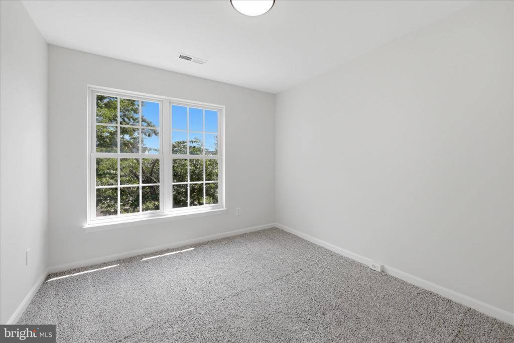 8972 Benchmark Lane, Bristow, VA 20136