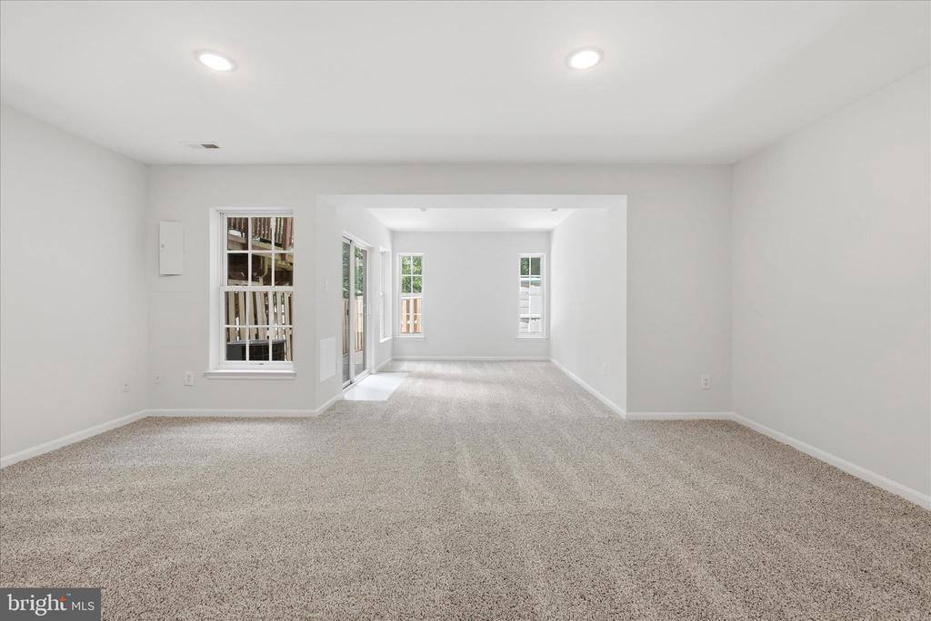 8972 Benchmark Lane, Bristow, VA 20136