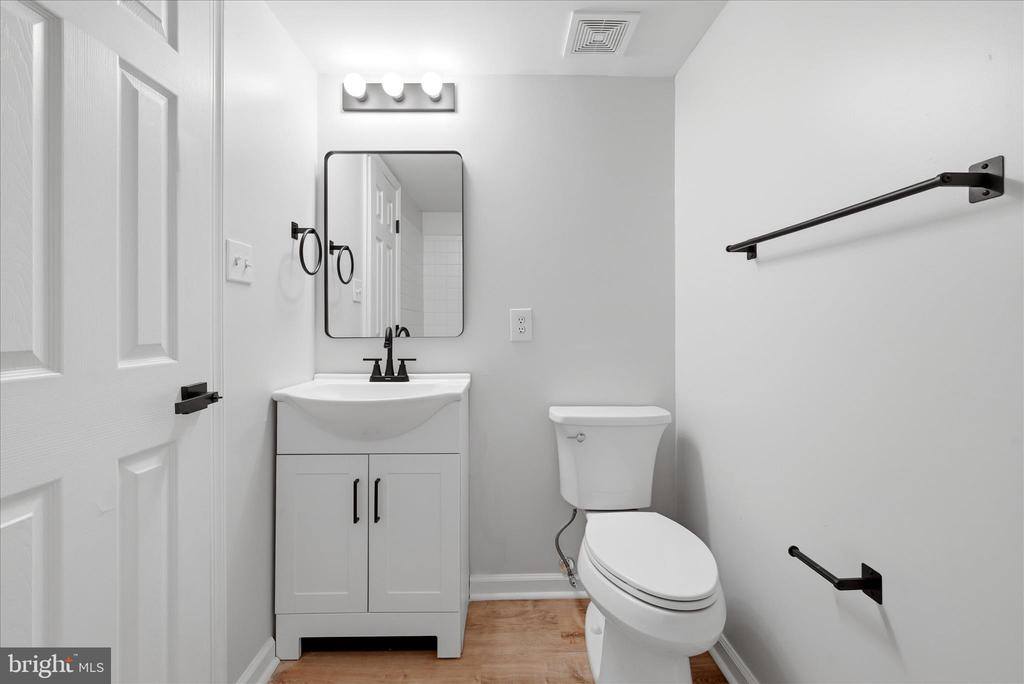 8972 Benchmark Lane, Bristow, VA 20136