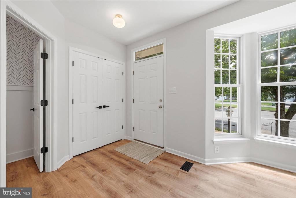 8972 Benchmark Lane, Bristow, VA 20136