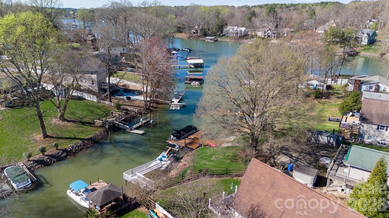 141 Bluewing Lane, Mooresville, NC 28117