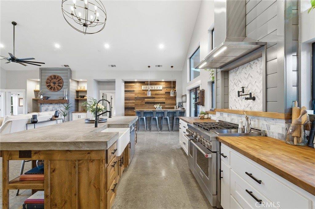 3016 Grape Way, Chico, CA 95973