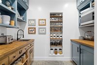 3016 Grape Way, Chico, CA 95973