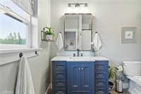 3016 Grape Way, Chico, CA 95973