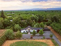 3016 Grape Way, Chico, CA 95973
